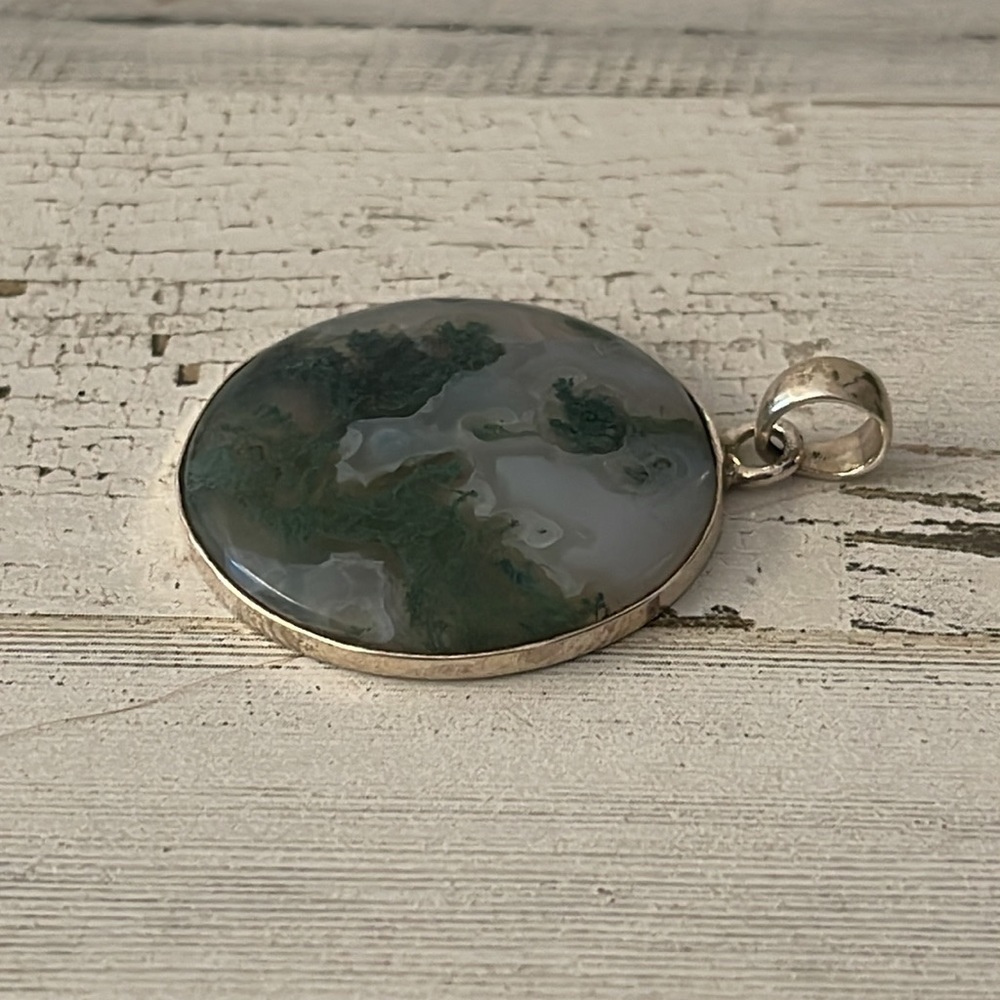 Large Round Moss Agate Silver Pendant. - Picture 2 of 6
